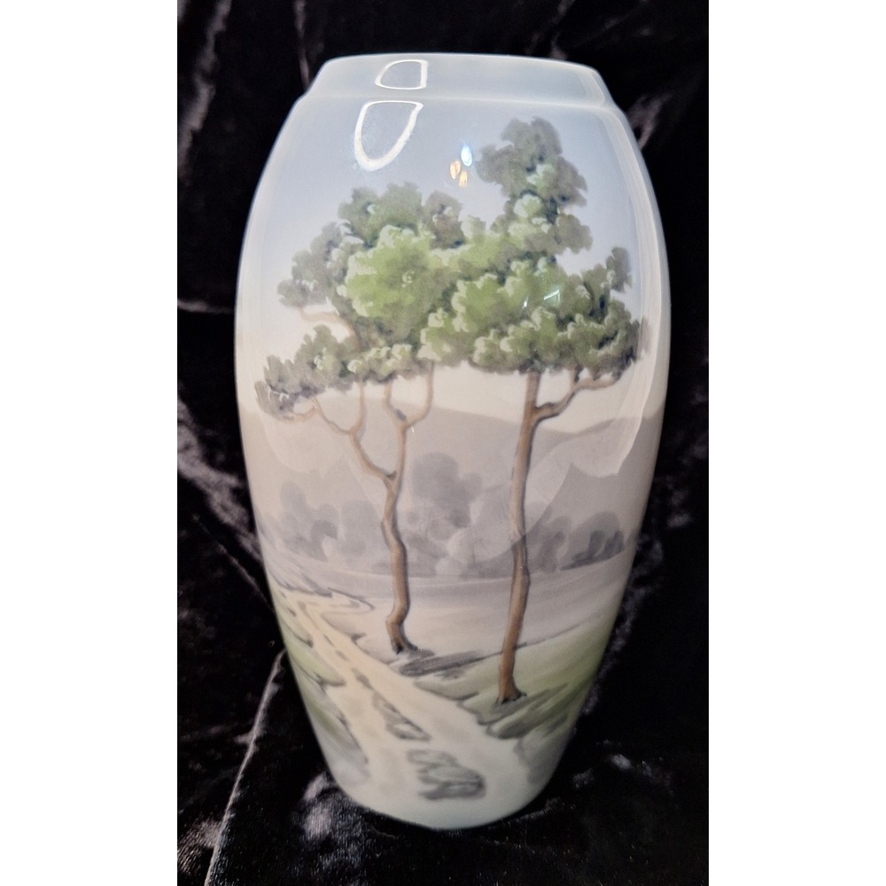 Bing & Grondahl B&G Denmark Landscape Porcelain Vase 8692-251 Pine Trees 7.25"